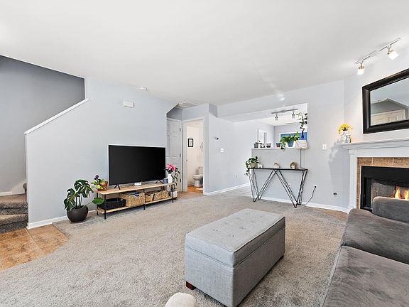 4th image of 1814 Dogwood Ct
