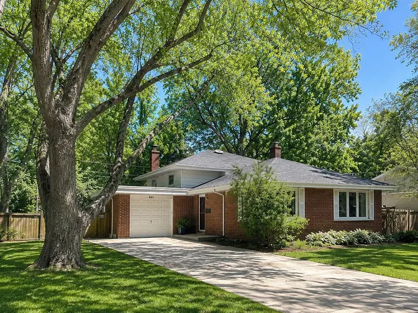 661 N Wren Ave, Palatine, IL 60067