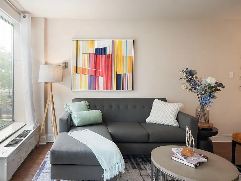 Modern on M — Photo 46