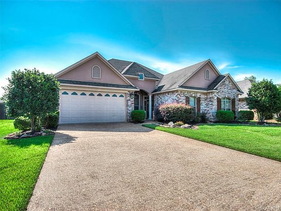 3rd image of 118 Devereaux Dr