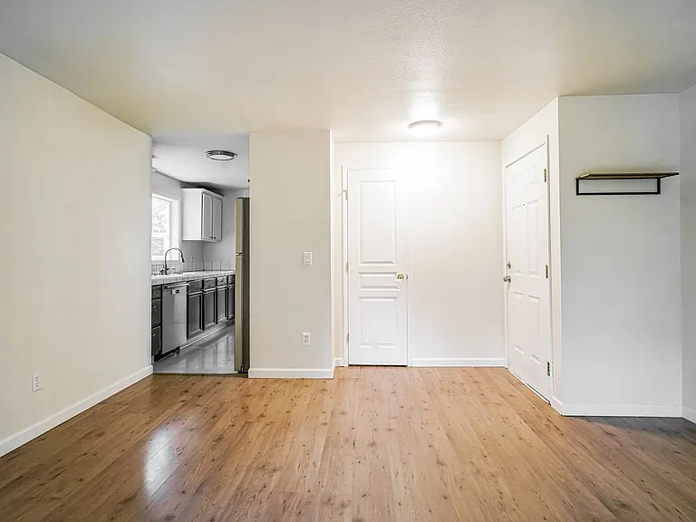 4226 SW Garden Home Rd — Photo 3