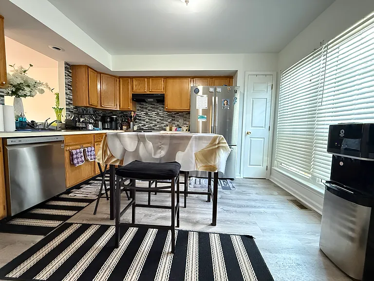 120 Village Dr — Photo 8
