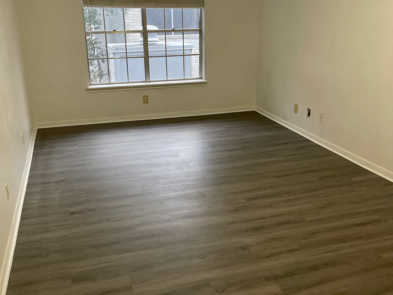 Regency Square Ct, Houston — Photo 4