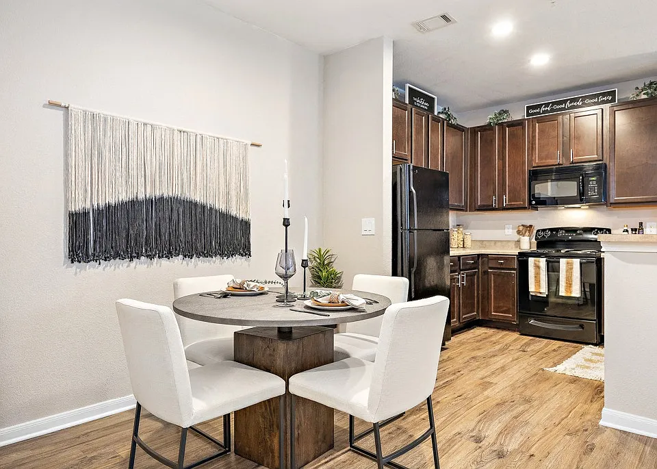 Las Brisas Apartments in Round Rock, Texas