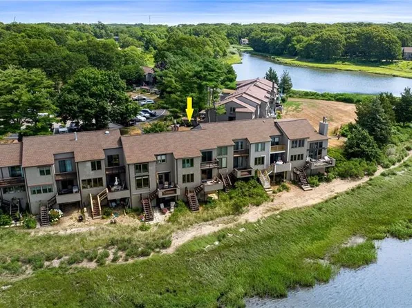 267 Fishing Cove Rd, North Kingstown, RI 02852