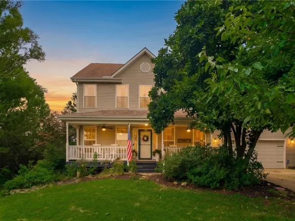 27750 Normandy Rd, Louisburg, KS 66053