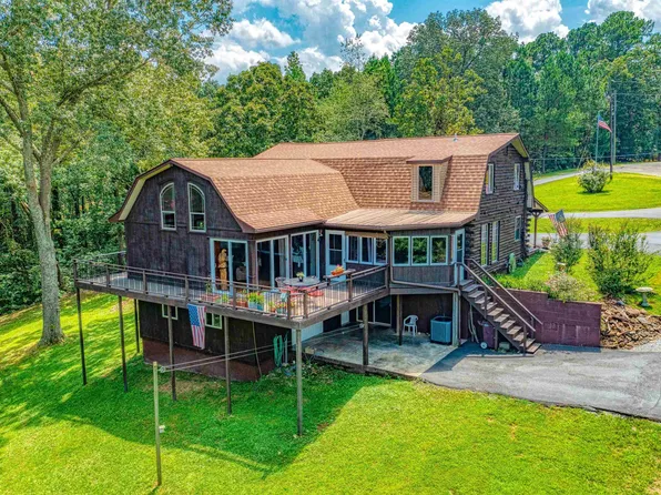 126 Cranfield Ln, New Concord, KY 42076