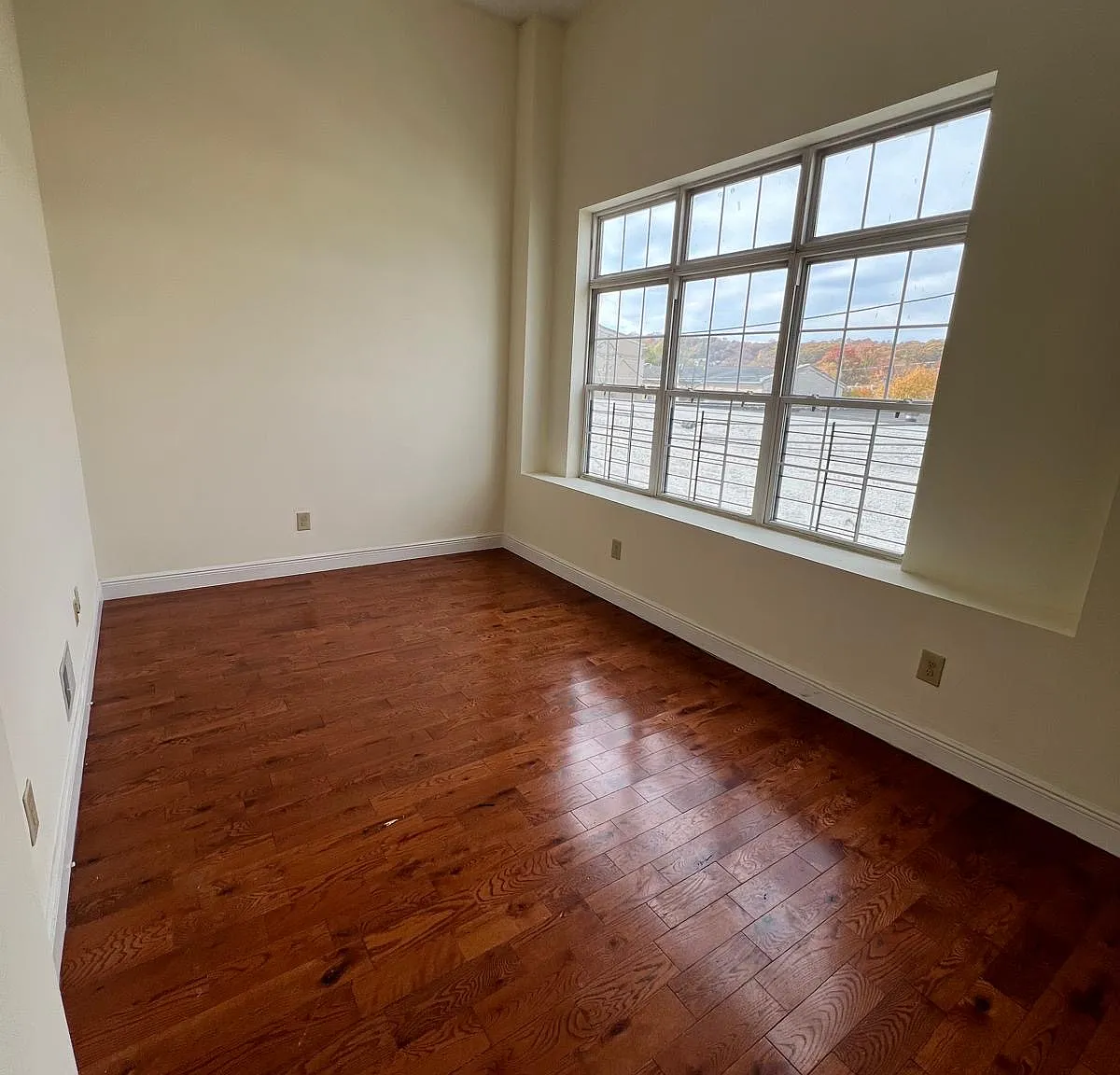 2 bed, 10 sqft, $2,650 — Photo 2