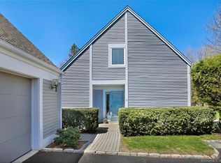 230 New Canaan Ave APT 11, Norwalk, CT 06850