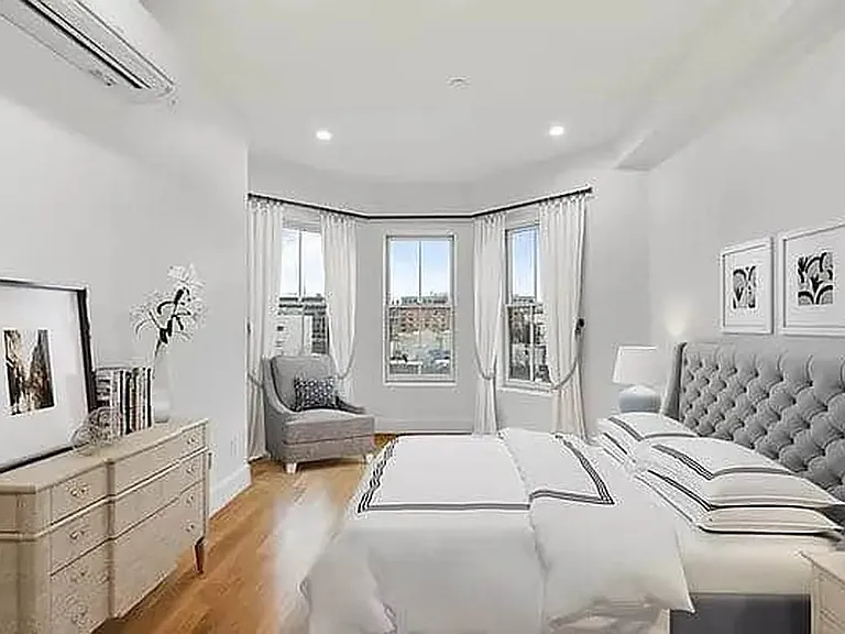 317 Winthrop St #PENTHOUSE — Photo 2