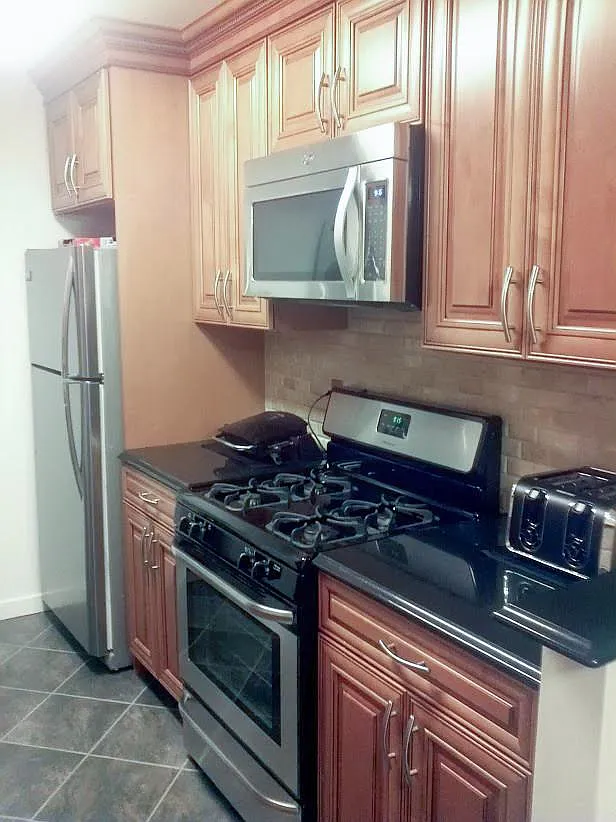 Kitchen - 21 Hillside Ter #D