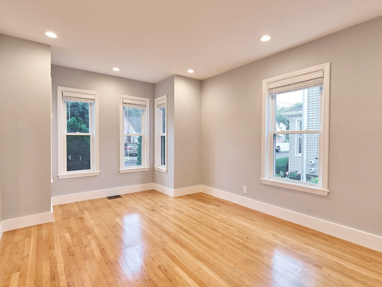 2 bed, 1.5 bath, 1180 sqft, $3,200 — Photo 4
