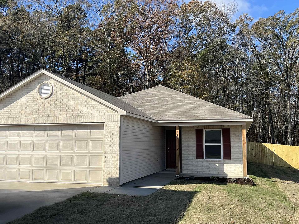 1st image of 220 Sarah Alyse Ln