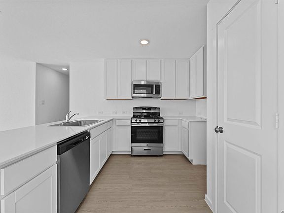 5th image of 325 Kayden Court