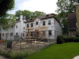 1425 Maple Ave, Wilmette, IL 60091