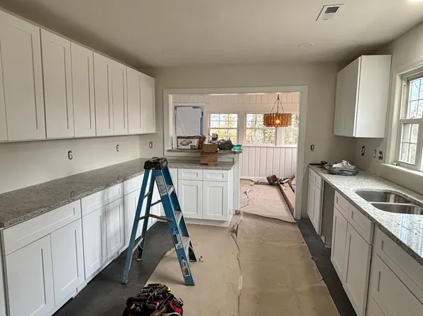 1168 Lockland Ave, Winston Salem, NC 27103