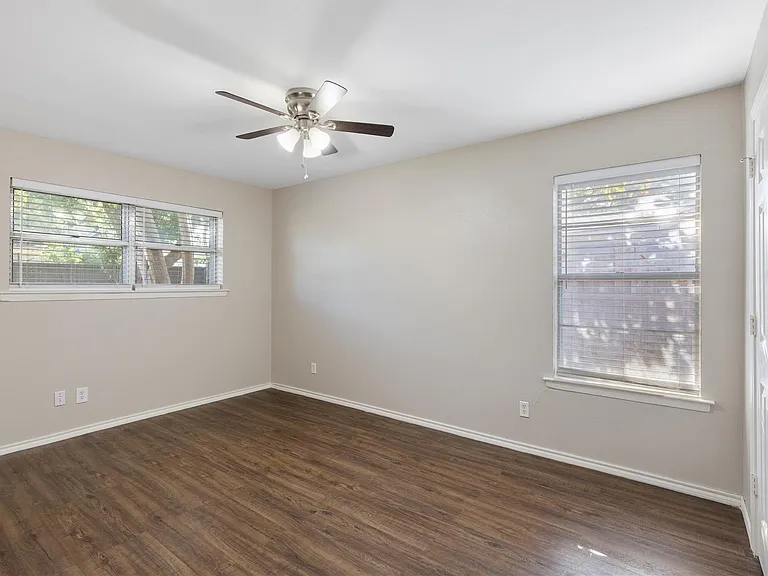 614 Cambridge Dr — Photo 8
