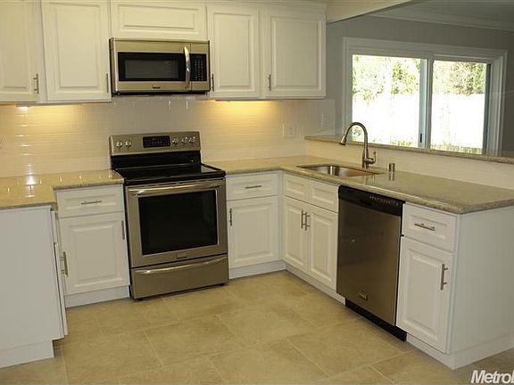 3rd image of 9359 Matador Way