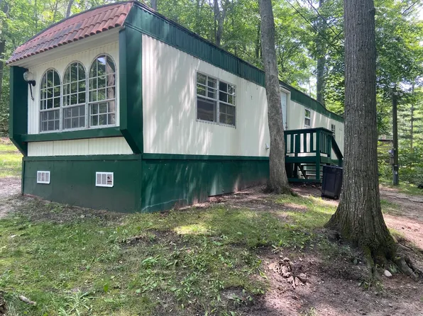 529 Arbutus Ct, Gaylord, MI 49735
