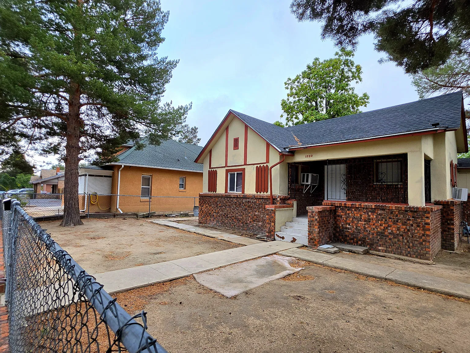 3 bed, 988 sqft, $1,350 — Photo 2