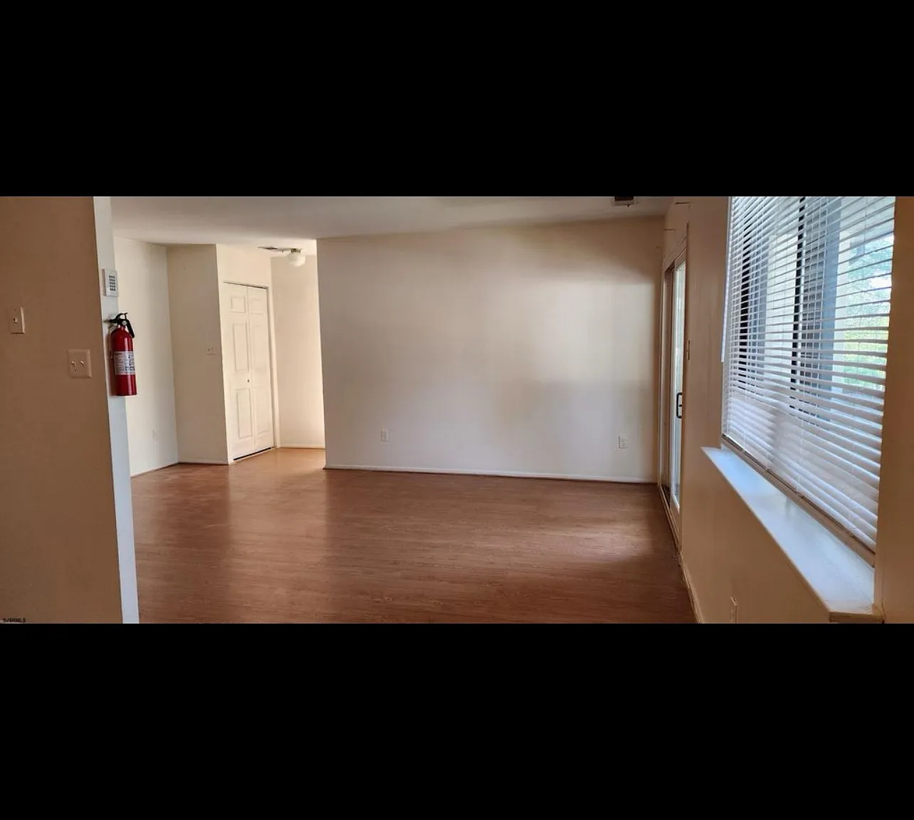 2 bed, 956 sqft, $1,900 — Photo 2