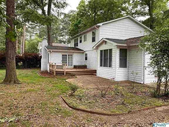 5th image of 506 Seaborn Dr NW