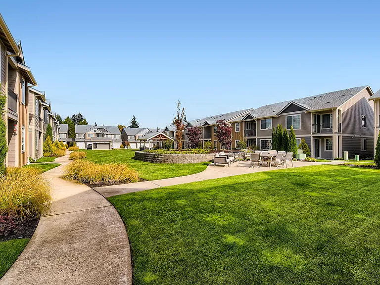 The Community Patio at 5100 Summit Apartments