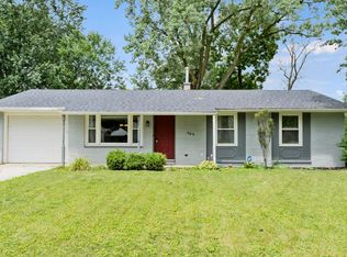 909 Lemonwood Ct, Fort Wayne, IN 46825