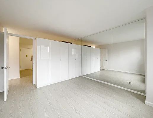 Rented by City Connections Realty | media 6