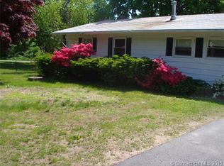 226 Shore Rd, Waterford, CT 06385