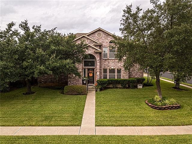 2nd image of 1403 Chalk Ln