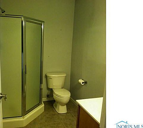 4th image of 145 S Clair St #19