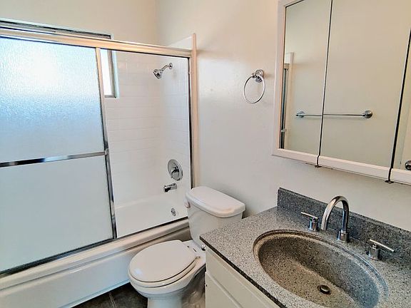 5th image of 11940 Burbank Blvd #18
