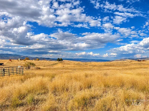 1318 Highway 95, Mesa, ID 83643