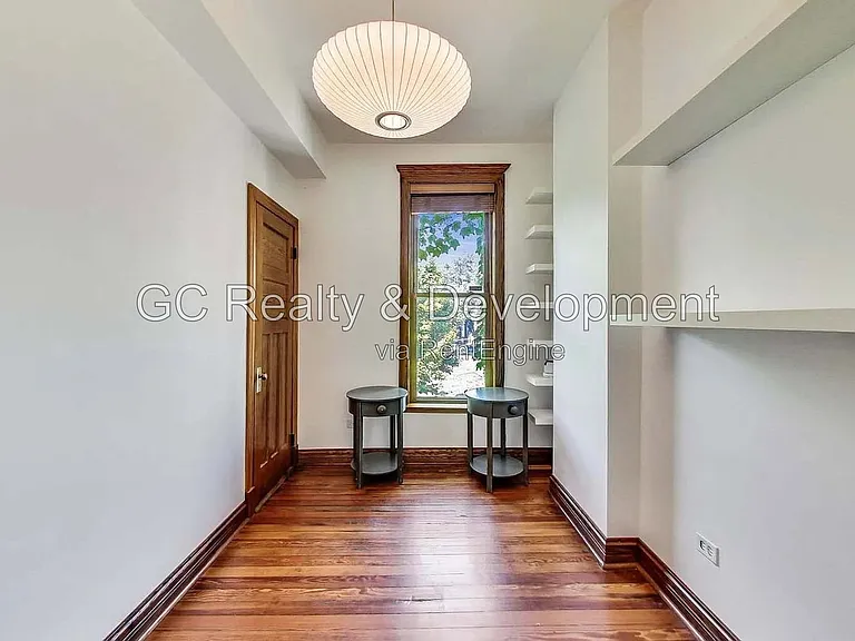 4936 S Saint Lawrence Ave — Photo 11