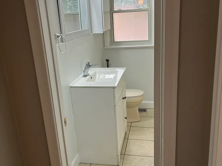 183 Wellington St E #1 — Photo 20