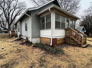 210 N Main St, Archie, MO 64725