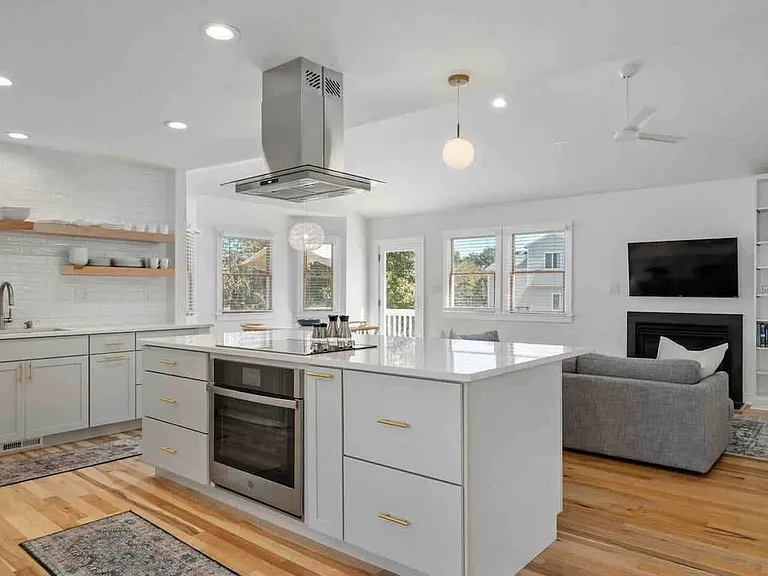 112 Jay Crest Rd #A — Photo 3