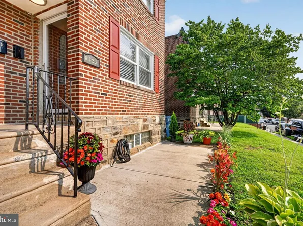 8322 Alma St, Philadelphia, PA 19152