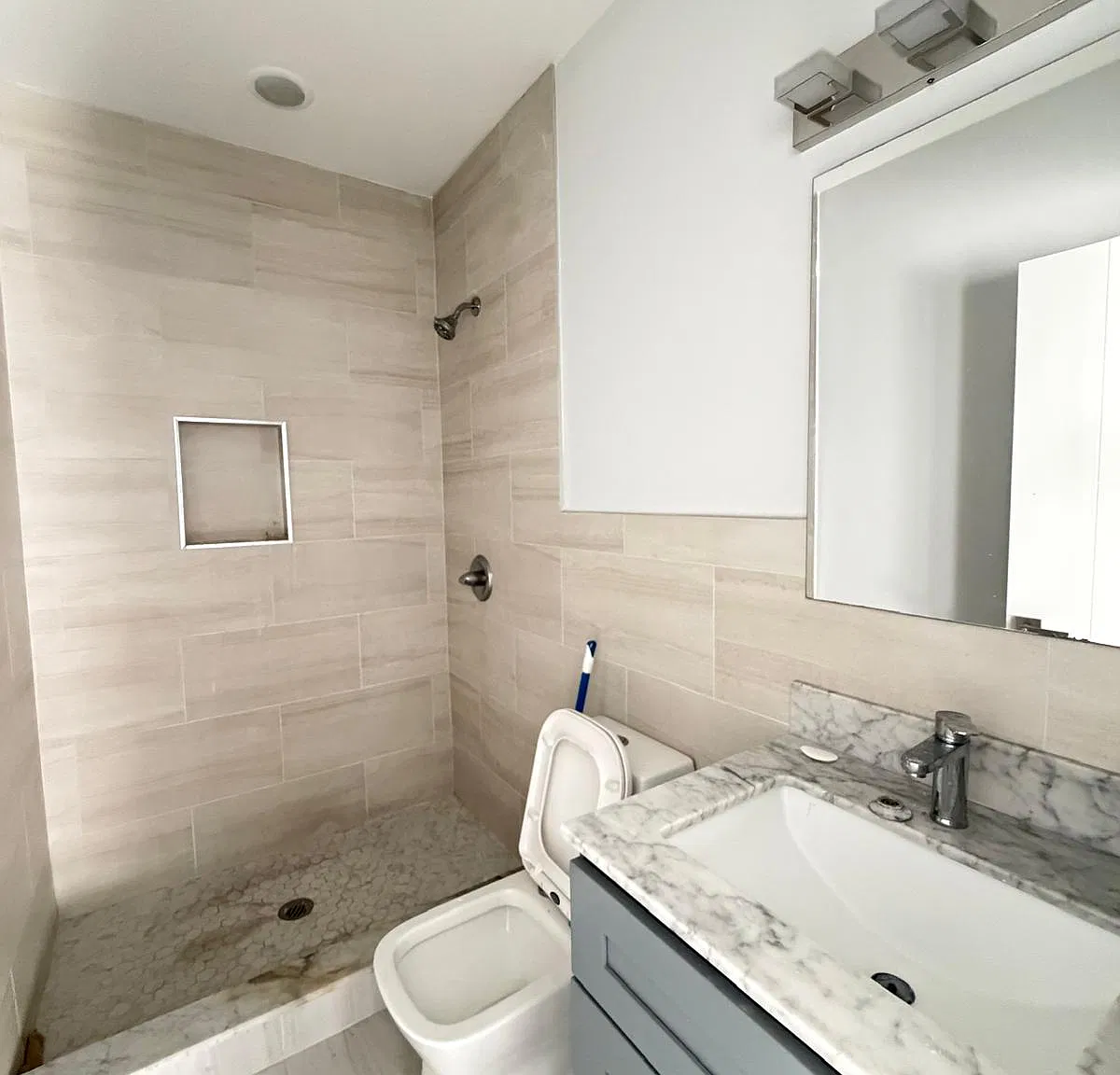2 bed, 2.5 bath, 850 sqft, $1,750 — Photo 4