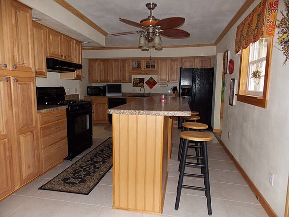 4th image of 211 Bentwood Ave