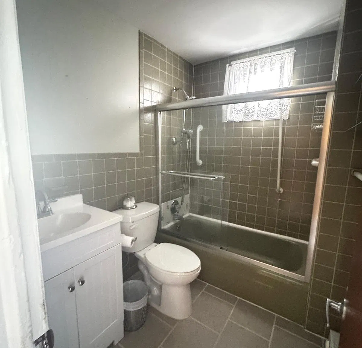 1 bed, 800 sqft, $1,900 — Photo 4