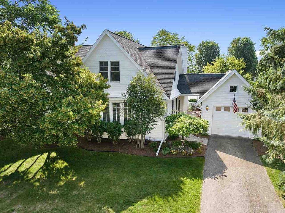 9512 Stonebrook, Charlevoix, MI 49720 Zillow