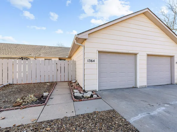 1364 Parkwood Dr, Salina, KS 67401