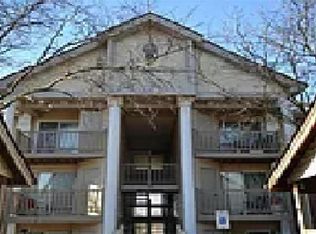 708 Ridgeside Dr APT F, Ballwin, MO 63021