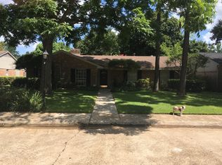 10006 Overbrook Ln, Houston, TX 77042