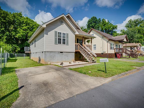 2nd image of 1712 Daytona Ct