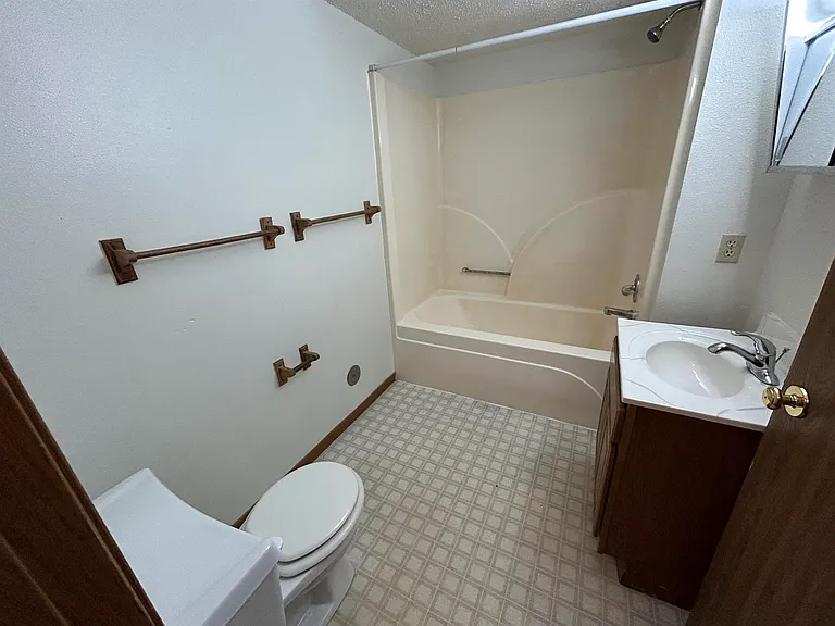426 S Johnson St #C — Photo 5