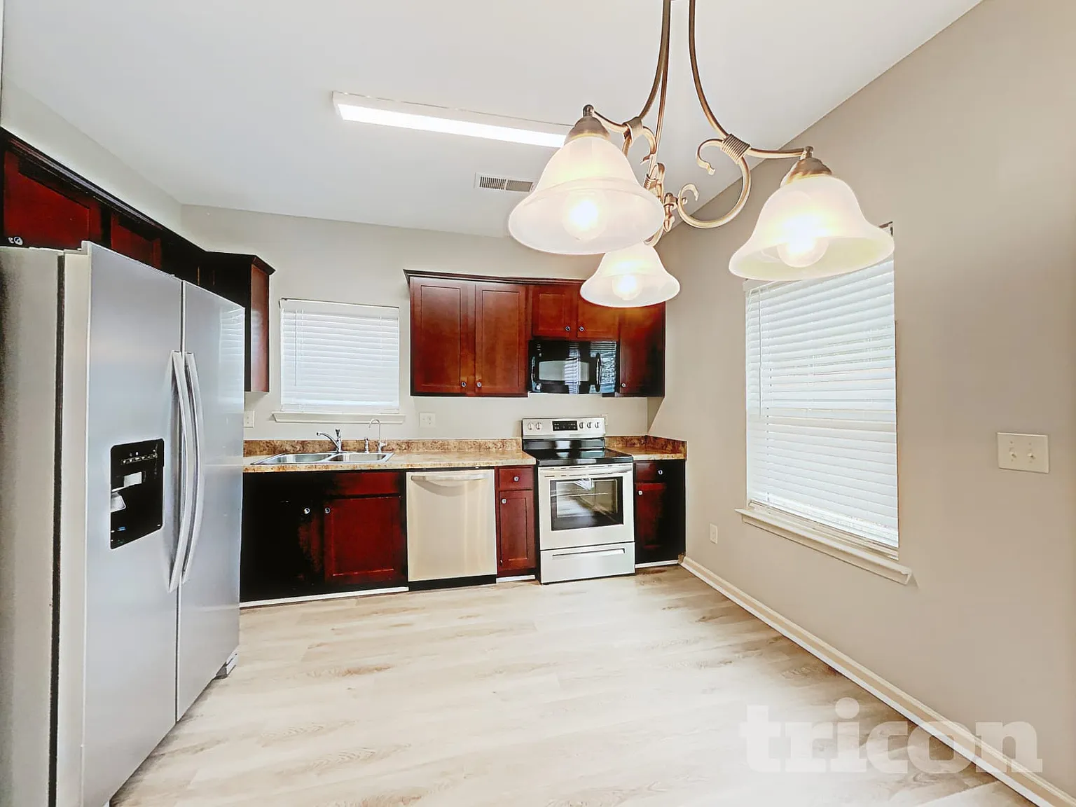 514 Lobdale Falls Drive Lawrenceville GA — Photo 4