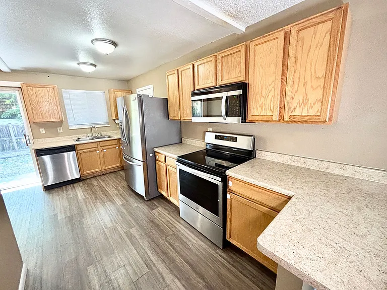 9535 E Chenango Ave — Photo 2